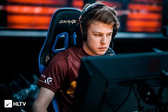 让他在三后 让他在三后